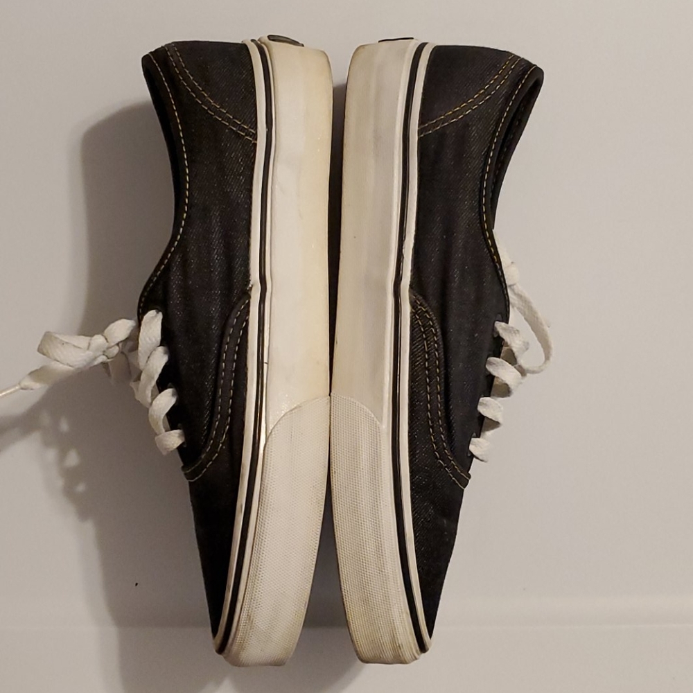Vans - Picture 4 of 8